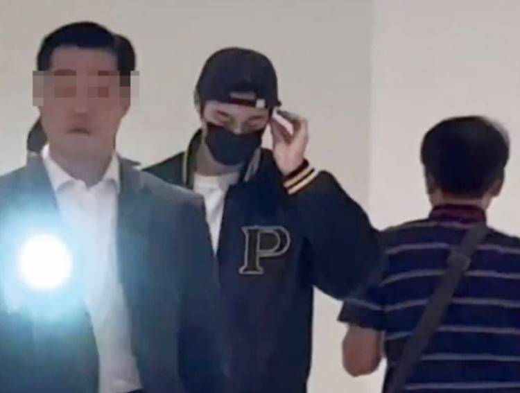 변우석-공항.jpg