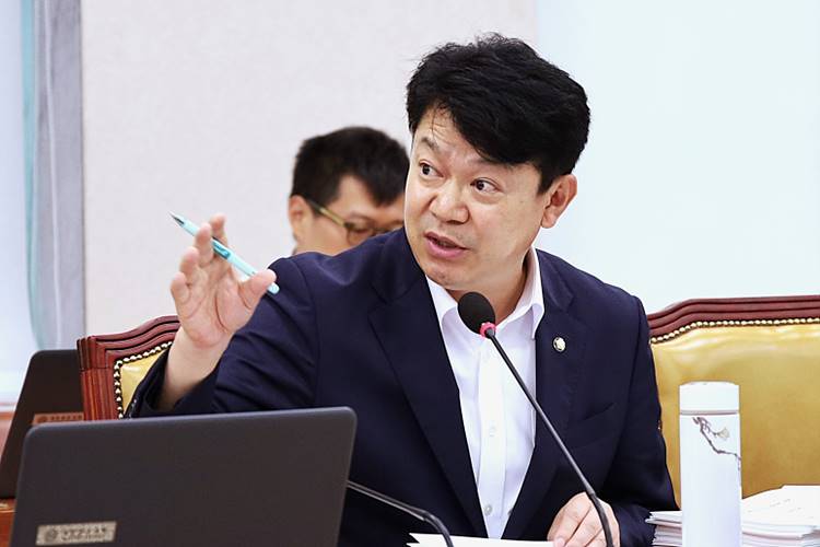 공정위, 반나절 만에 현대로템 입찰 담합 처분 뒤집어