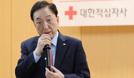 이 대통령, 尹 후원회장 출신 김철수 적십자 회장 ‘인종차별 발언’ 감찰 지시