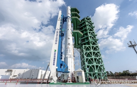 누리호 발사…한화에어로스페이스, 한국 우주산업의 결정적 시험대