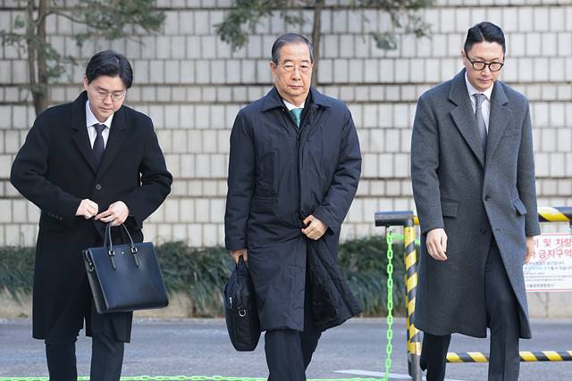 한덕수 전 총리, ‘12·3 내란’ 1심서 징역 23년 중형·법정구속