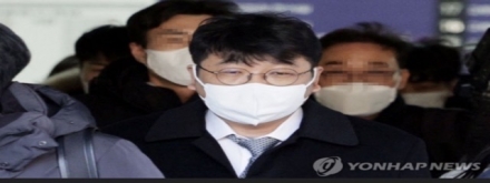 지분 과반 쥐고 경영 전면에 선 이정훈… 빗썸 사고에도 ‘침묵하나’