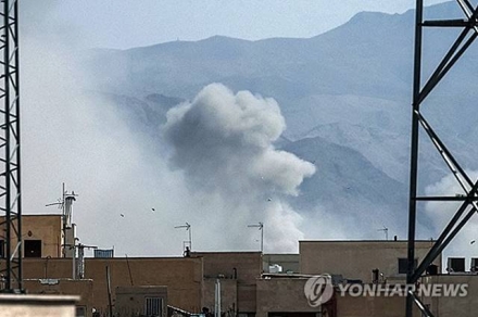 트럼프, “이란 핵·미사일 제거가 1차”…체제 전복까지 겨냥