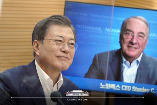 문 대통령,백신 위해 노바백스사 대표와 영상회의