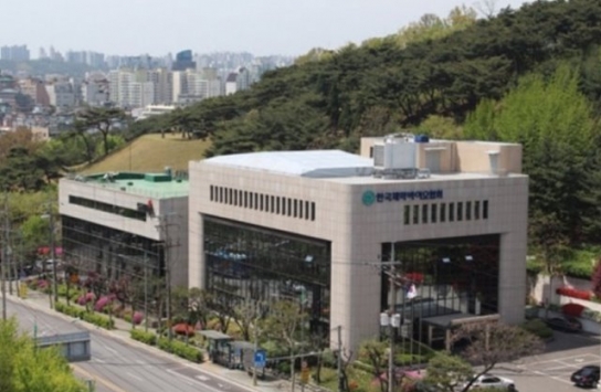 제약바이오협, 바이넥스·비보존제약 자격정지키로