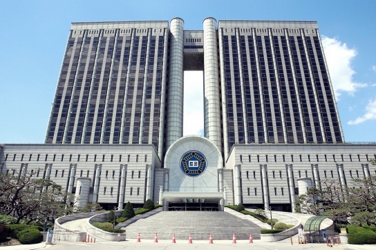 "죽은 사람은 있는데 죽인 자를 모른다"...아들 살해 자백한 노모 무죄 선고