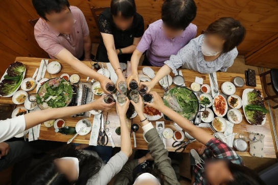 코로나19 끝나면 '재택근무' 사라지나?...벌써부터 출퇴근·회식 걱정