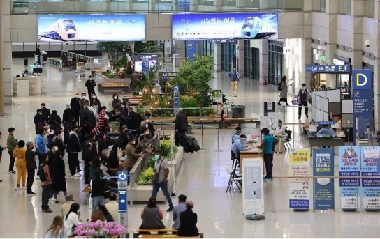 해외서 입국할 때 24시간內 '신속항원검사' 허용