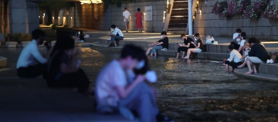 서울·대전·광주 등 사상 첫 '6월 열대야' 기록