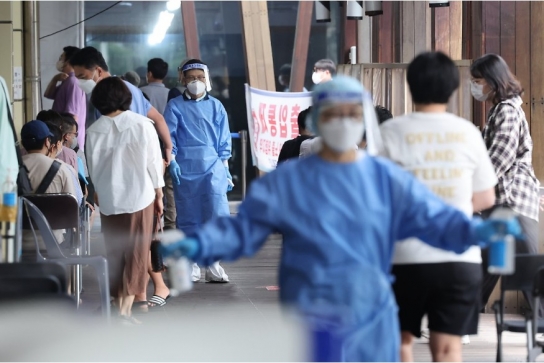 '무증상' 코로나 검사비 5만원 경감 방안 모색