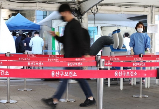 "'숨은 감염' 포함 전 국민 67% 이상 코로나19 감염"