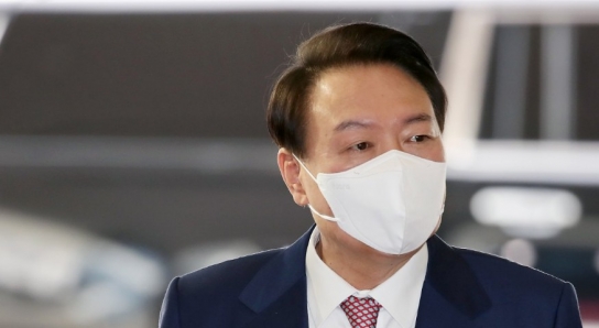 '비속어 논란'에 사과없이 반박한 윤석열...여야 '정언유착'對'외교참사' 강경 대립