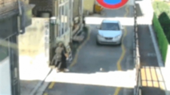 여성 운전자 상대로 고의 사고...임산부 행세까지