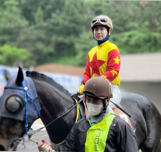 MZ세대 여성기수를 만나다…개인통산 100승 달성, 최은경 기수