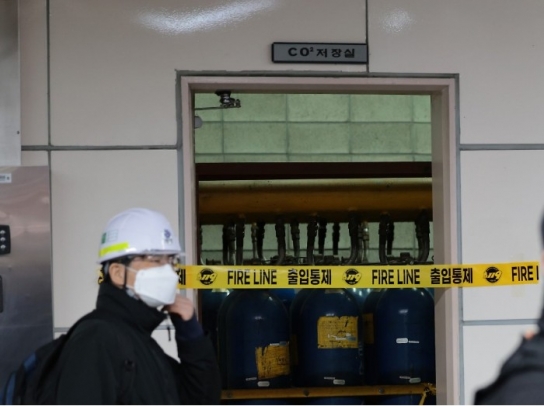 지하철 복정역 이산화탄소 누출 사고...'어지럼증 호소'