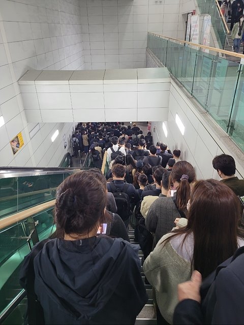 김포골드라인 증차로 26년까지 출 · 퇴근 시간대 혼잡도 30% 감소