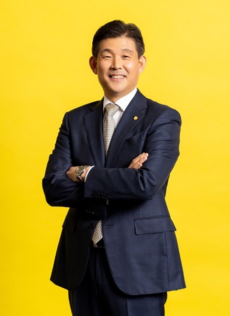 오뚜기 파격 행보, 사돈 채용에 이어 외국인 유학생 채용