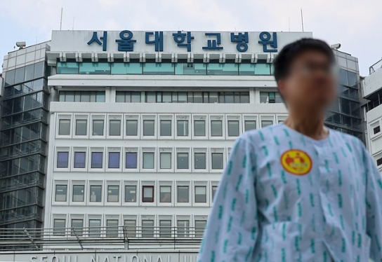 의협 "18일 전면휴진" vs 정부 "불법 집단행동"…또 강대강