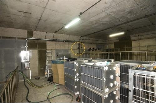 지하철역 배선 작업 중 감전사..."한달 만에 또"