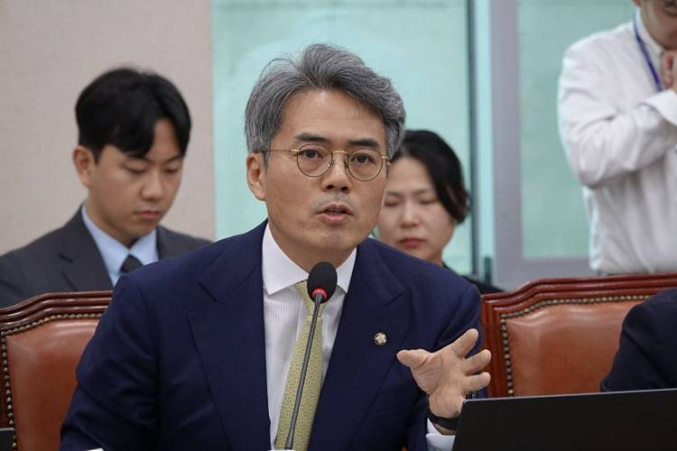 김기표_의원_질의사진_2.jpg