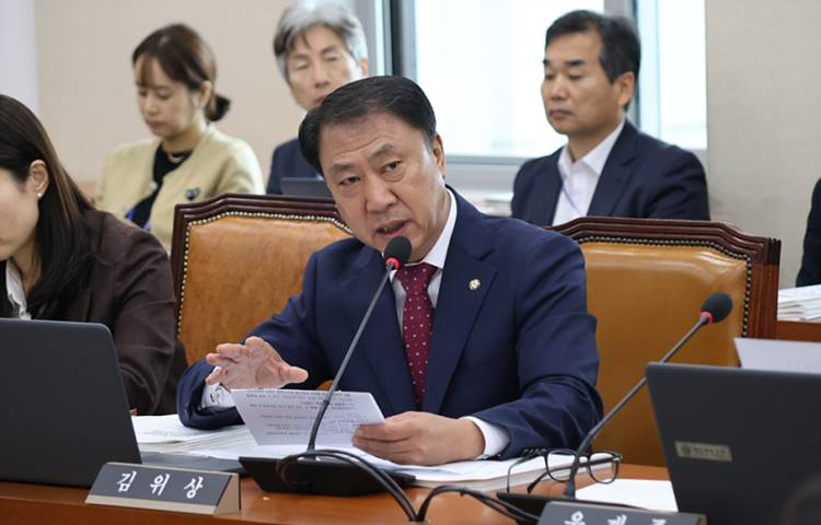 질의하는_김위상_국회의원(저용량)_2.jpg
