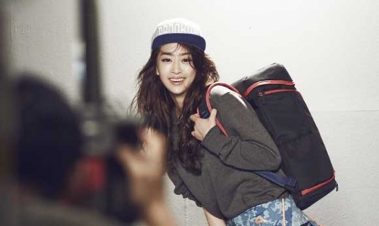 씨스타 다솜, 화보 비하인드컷 ‘황금 비율 몸매’