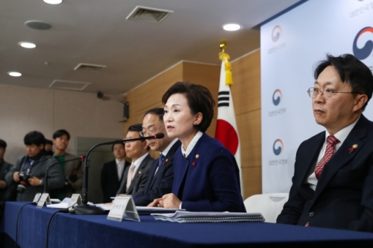 풍선효과 '수용성' 규제, 아파트값 잡힐까?