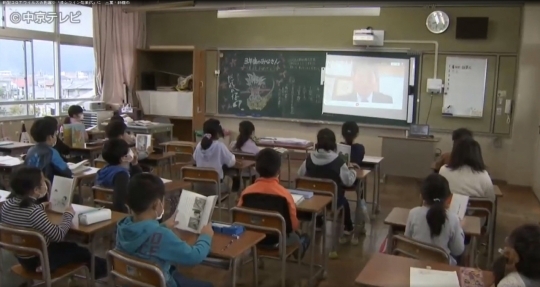 확진자 만명 넘어선 일본 '이상한 온라인 개학'