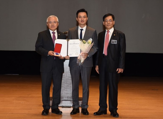 벤츠, ‘대한민국 소비자만족도’ 수입차 부문 3년 연속 1위