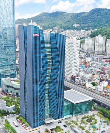 BNK금융, 캄보디아 한국인 납치 피해자 긴급 지원 나서