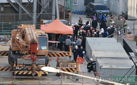 또 포스코이앤씨? 신안산선 공사서 붕괴 사고…노동자 7명 매몰