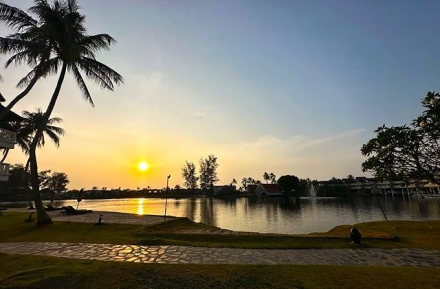 물길 따라 걷고, 햇살따라 쉬다… 시간이 머무는 앙사나 라구나 푸껫