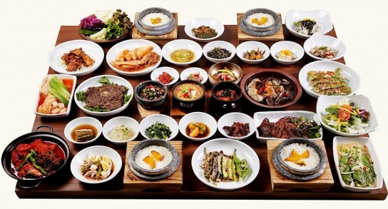 외식 때 가정식보다 많이 먹게 되는 음식은 '김치찌게'
