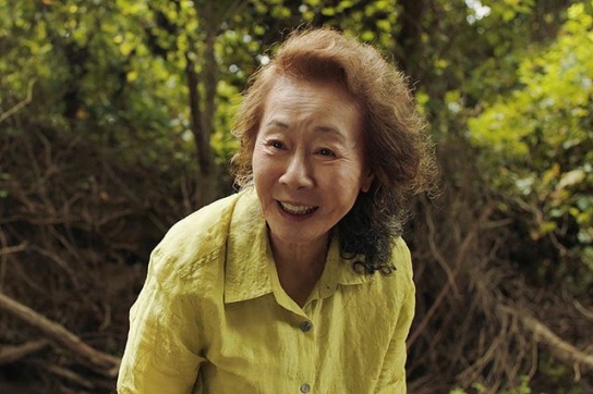 영화 마니아 95.6%, "윤여정이 아카데미 여우조연상 수상한다"