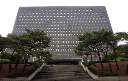 부산시 사업권 수주 위해 뇌물 준 롯데건설 전 임원 구속