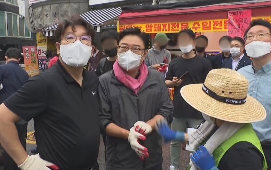 "자전거 못 타겠다"는 정동원과 "사진 잘 나오게 비왔으면 좋겠다"는 김성원