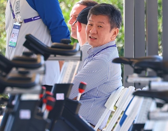 한국축구 졸전에 감독 경질에서 정몽규 회장 사퇴론까지 번져