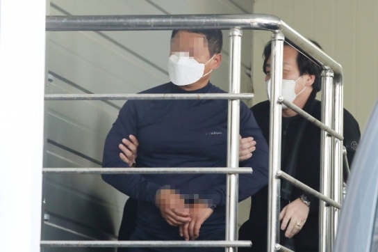 대낮 법원 앞 유튜버 살인 사건 벌어져...용의자 "바다를 못 본게 아쉽다" 글 남겨