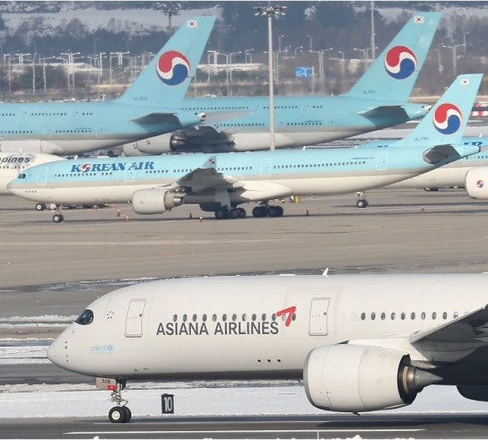 대한항공·아시아나항공 합병 EU도 최종 승인...공룡 항공사 탄생