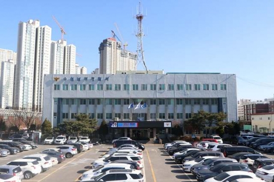 농협 경기본부 신축 공사현장서 낙하물에 맞은 60대 결국 숨져