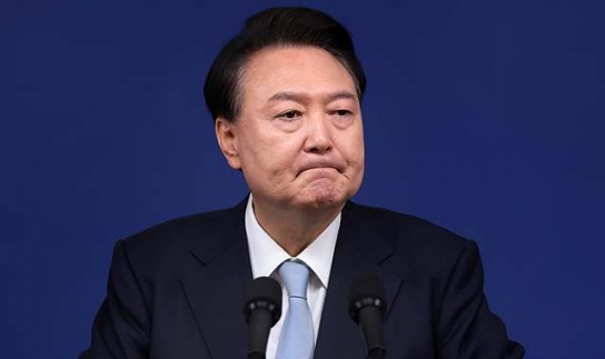 '내란혐의' 尹에 공수처 구속영장 청구…현직 대통령 헌정최초