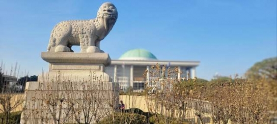 “日 경제 · 산업안보 3법 완성, 전략적 대응 시급”