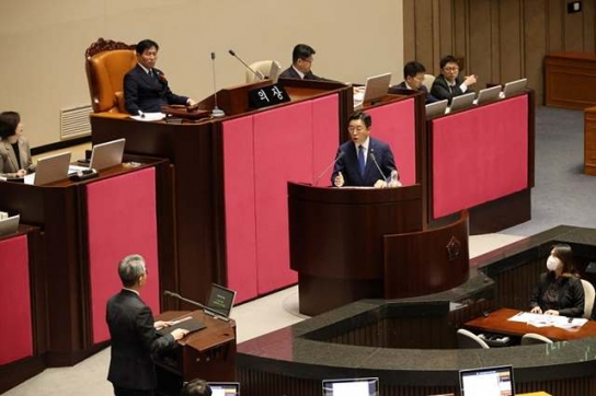 심우정 장녀 받아준 국립외교원 채용공고 뒤늦게 “수정하겠다”