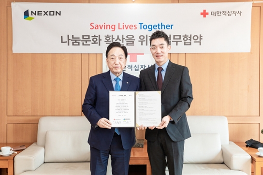 글로벌 휩쓴 ‘블루 아카이브’ 이제 공익성 무장