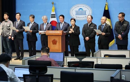 “尹정권 알박기 인사, 국정농단 방불”